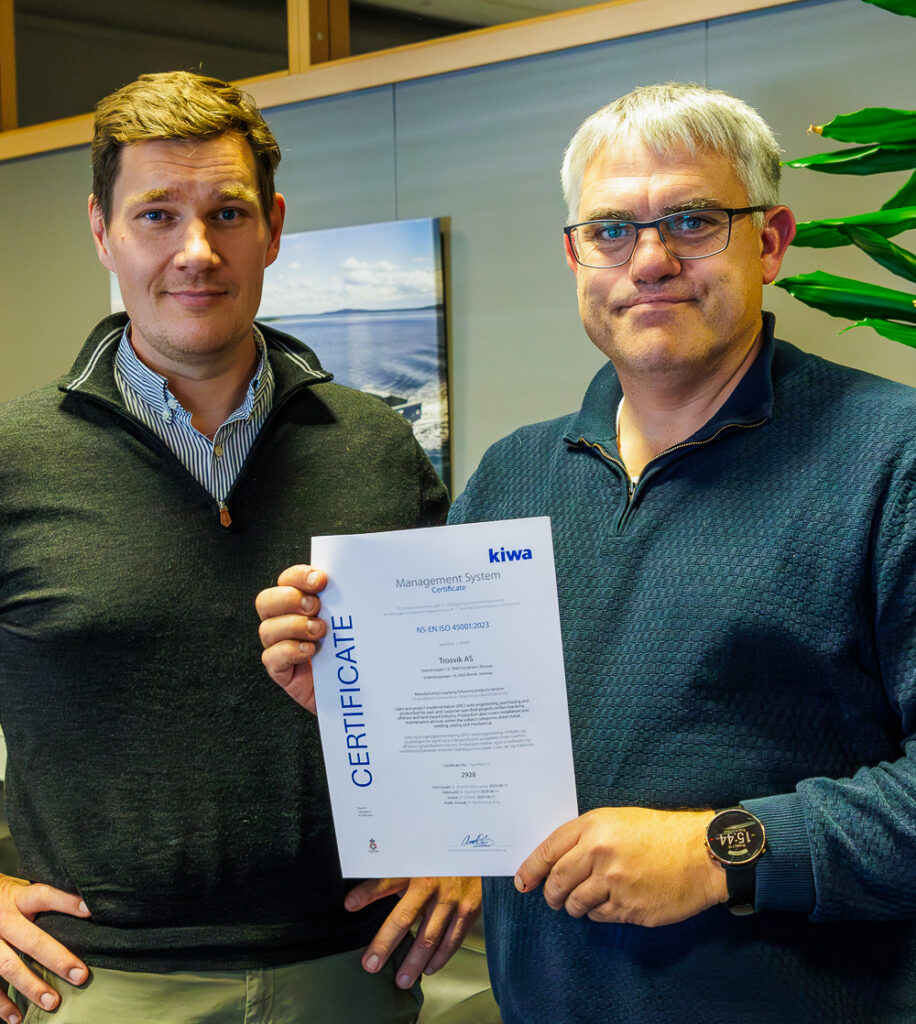 Daglig leder Trosvik AS, Marius Øverland (t.v.) og HSEQ-leder Trosvik Group AS, Stian Vinje Olsen
